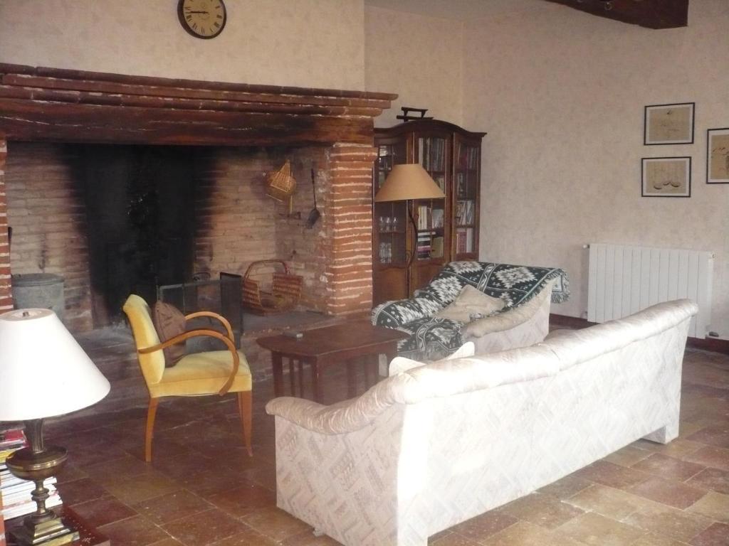 Les Convertigues Bed & Breakfast Montjoire Bagian luar foto